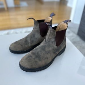 Blundstone rustic brown boots